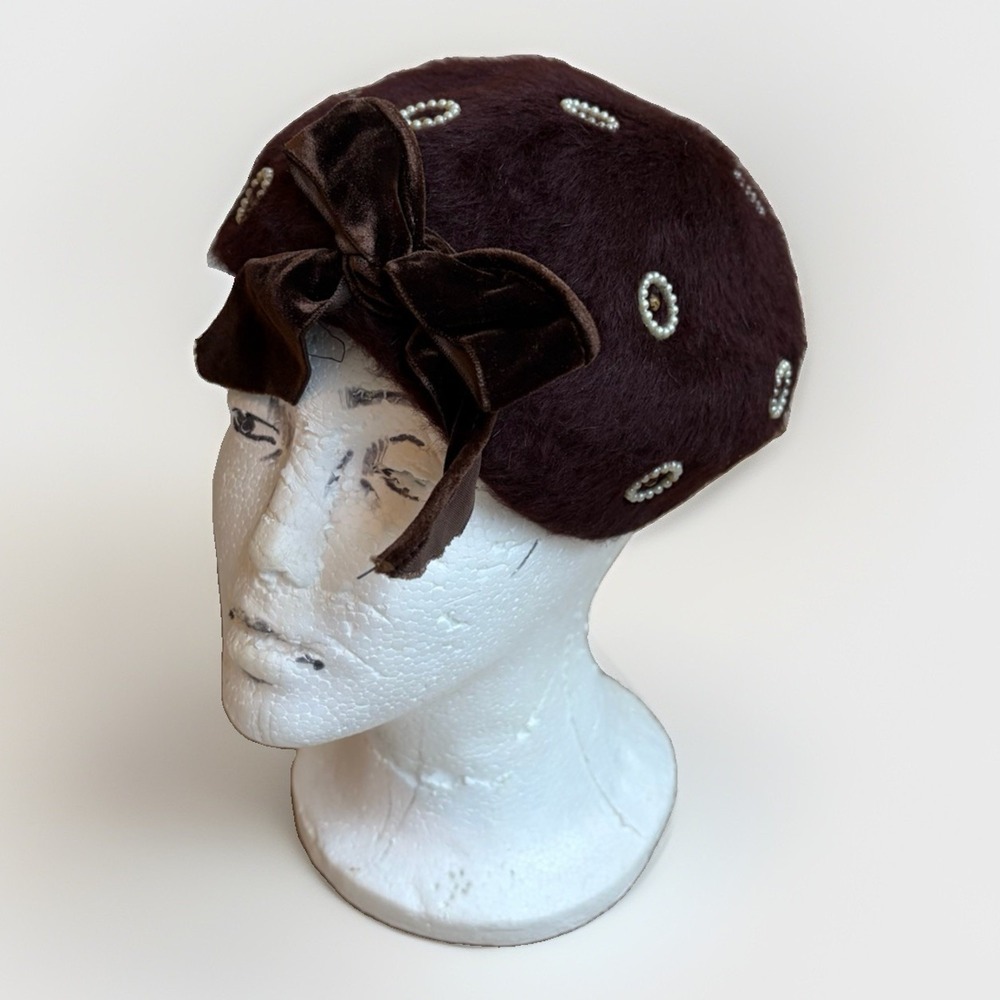 Vintage 1940s Gage Original Brown Fur Tilt Cocktail Hat Velvet Bow Pearl